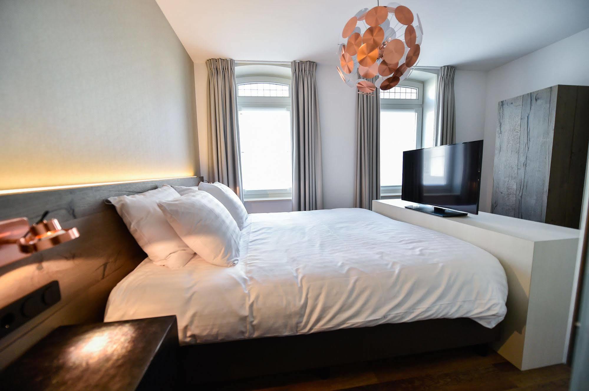 Brasserie-Hotel Antje Van De Statie Weert Eksteriør bilde